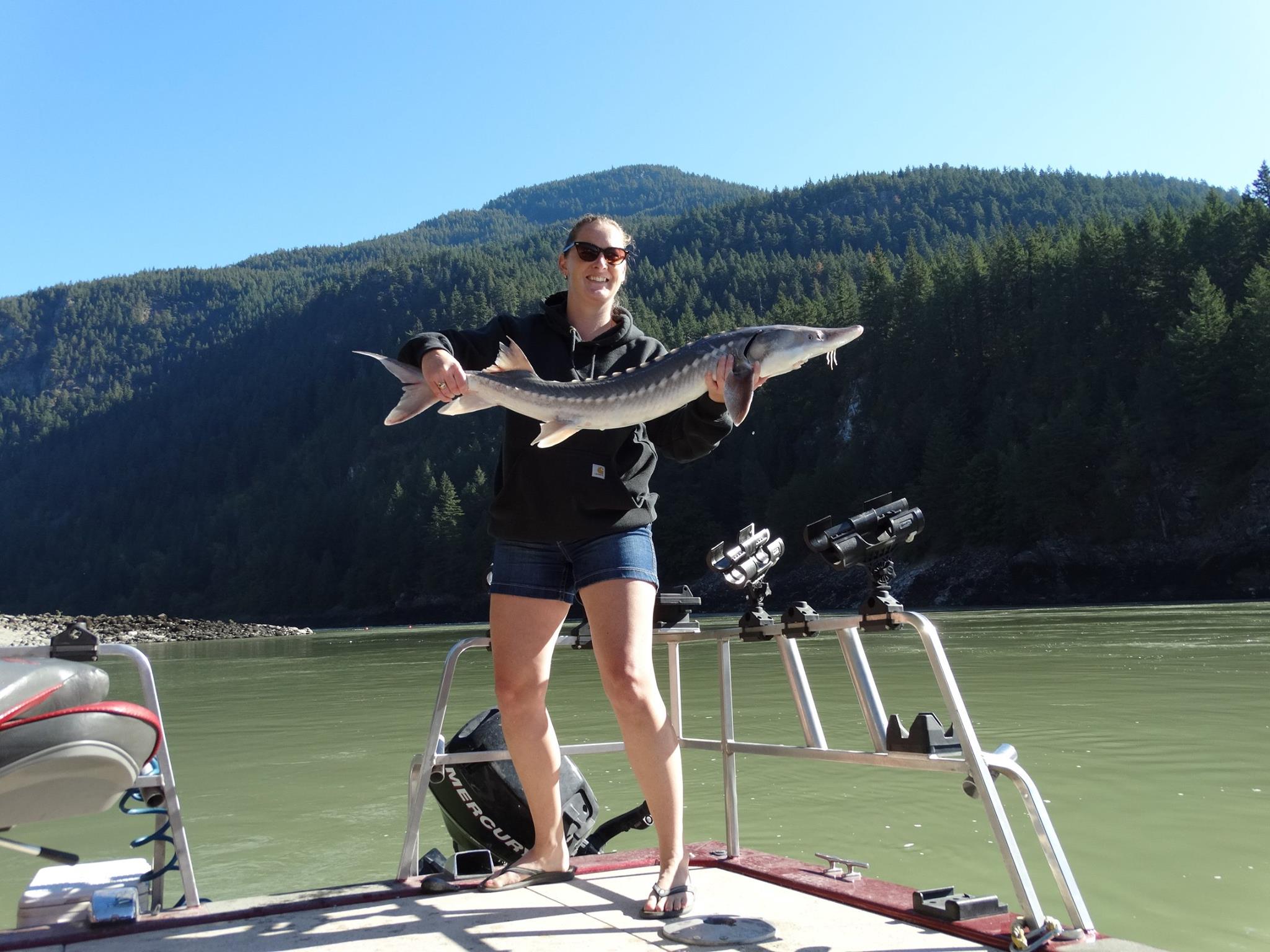 jess-holding-sturgeon-fraser-river